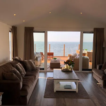 Neue Luxus Ferienvilla Direkt An Der Markierung بيت للعطل